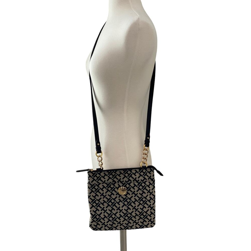 Tommy Hilfiger Y2K Crossbody Purse Shoulder Signature Logo Gold Chain Zip Boho
